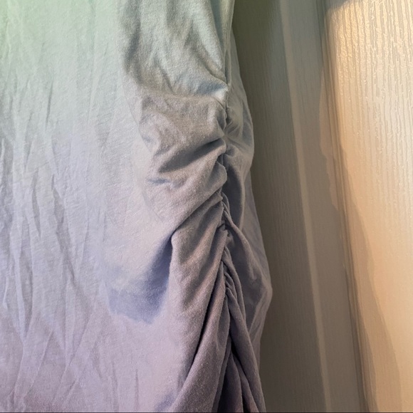 Liz Lange for Target Maternity Ombre T-Shirt - Picture 6 of 8